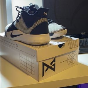 Nike PG3 Black and White
